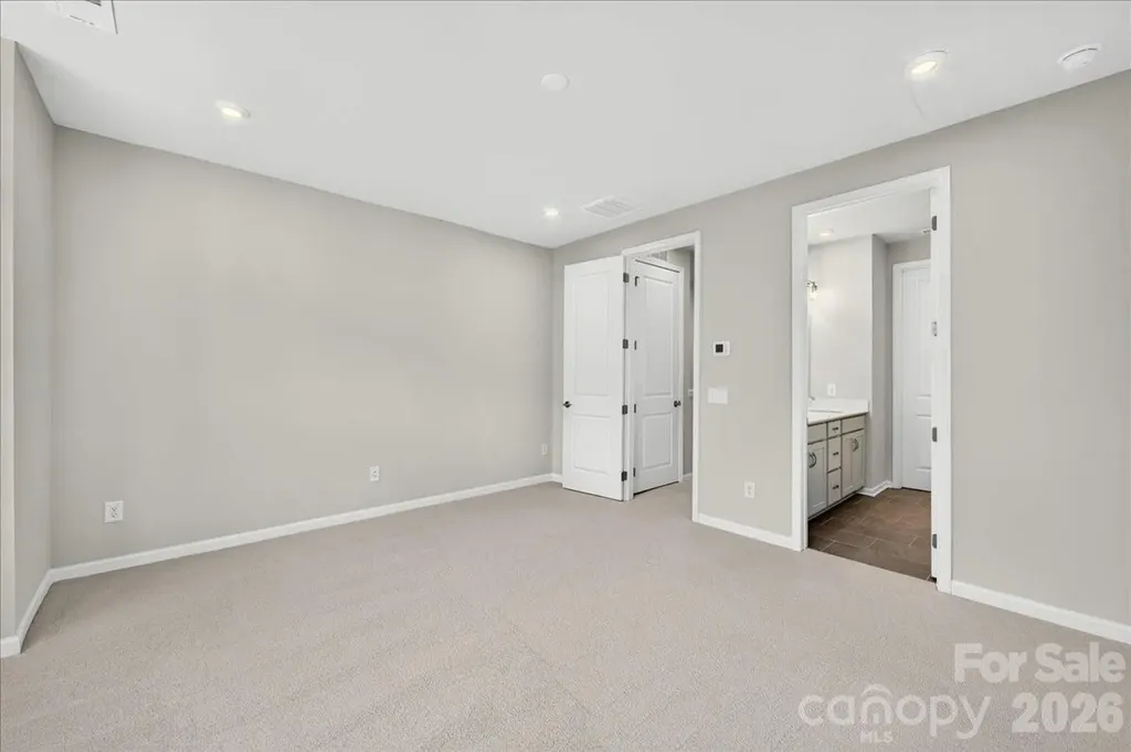 5513 Swaling Street Charlotte NC 28217