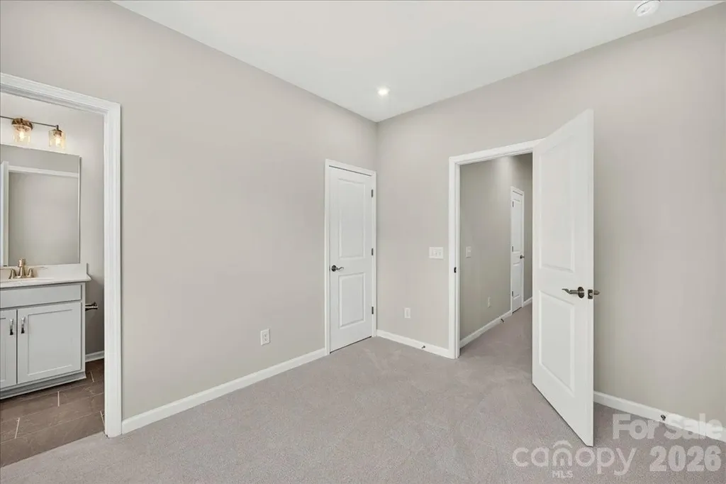 5513 Swaling Street Charlotte NC 28217