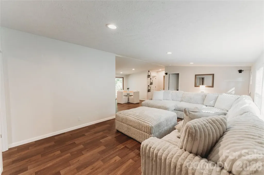 17 Hickory Acres Road Hendersonville NC 28792