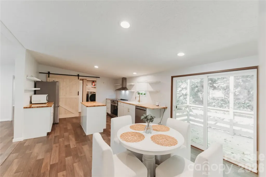 17 Hickory Acres Road Hendersonville NC 28792