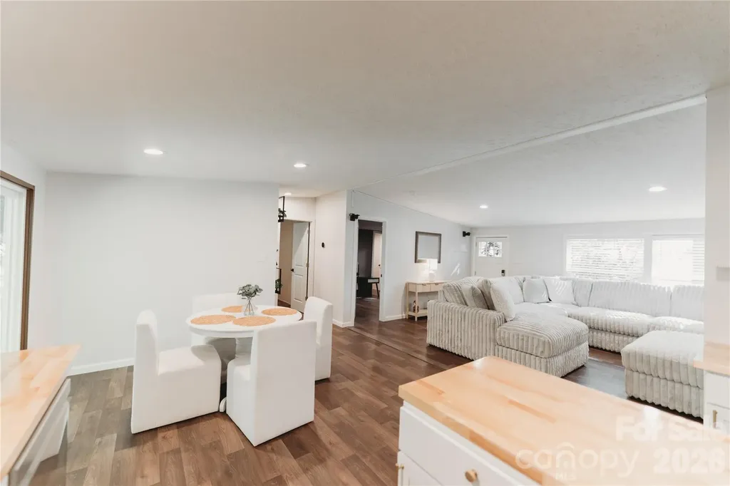 17 Hickory Acres Road Hendersonville NC 28792