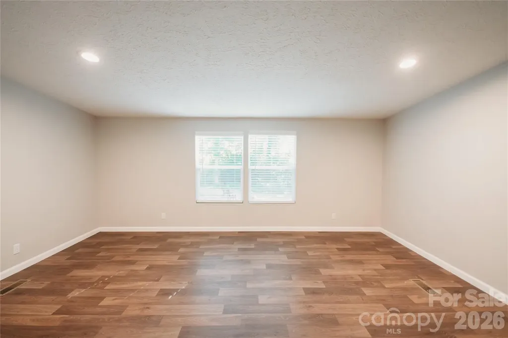 17 Hickory Acres Road Hendersonville NC 28792