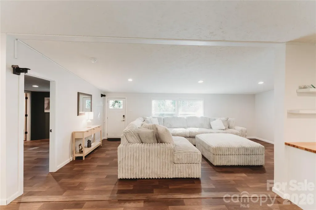 17 Hickory Acres Road Hendersonville NC 28792