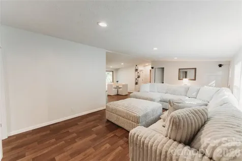 17 Hickory Acres Road Hendersonville NC 28792