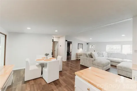 17 Hickory Acres Road Hendersonville NC 28792