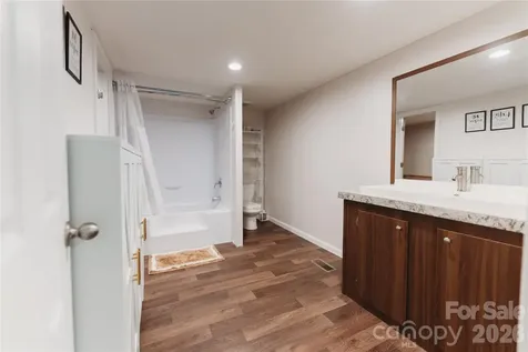 17 Hickory Acres Road Hendersonville NC 28792