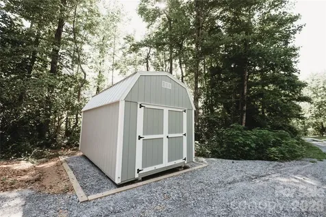 17 Hickory Acres Road Hendersonville NC 28792