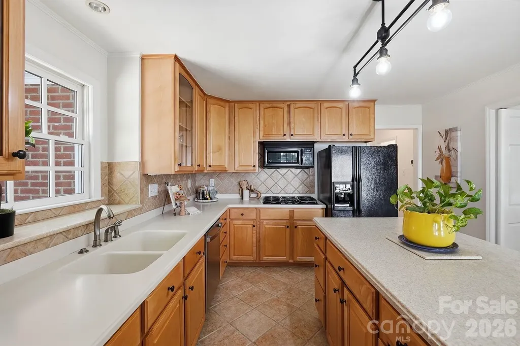 3635 Severn Avenue Charlotte NC 28210
