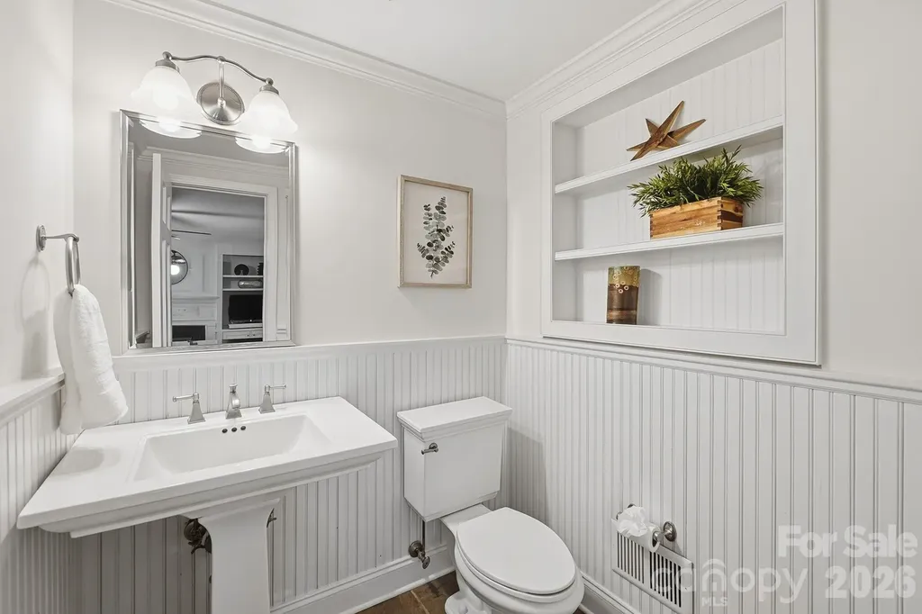 3635 Severn Avenue Charlotte NC 28210