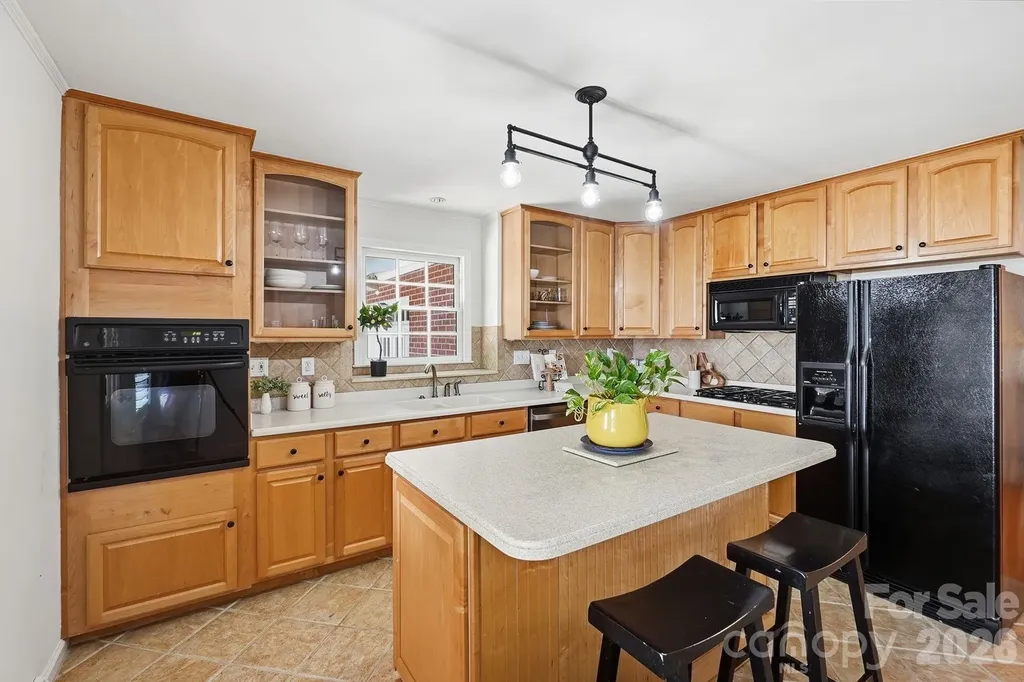 3635 Severn Avenue Charlotte NC 28210