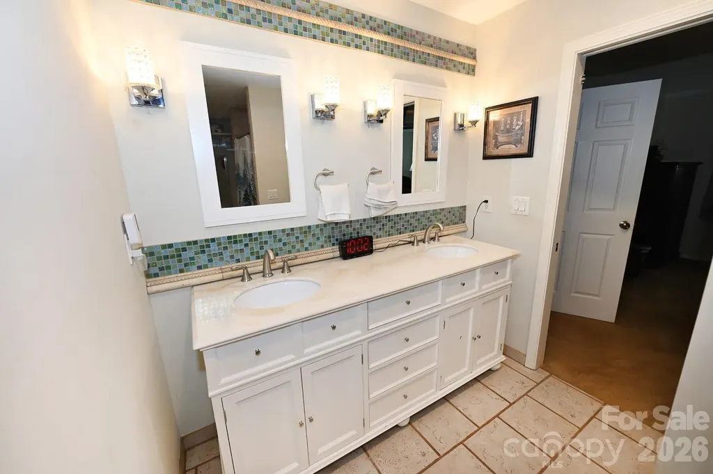 3021 Cedar Crest Drive Lenoir NC 28645