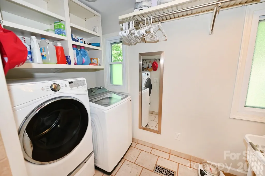 3021 Cedar Crest Drive Lenoir NC 28645