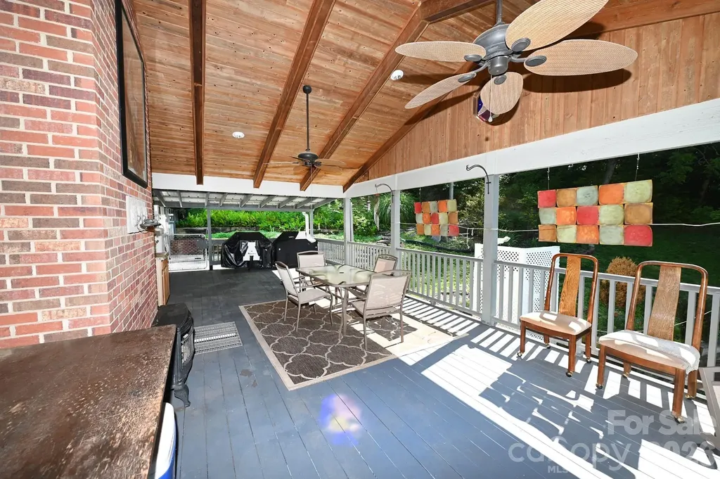 3021 Cedar Crest Drive Lenoir NC 28645