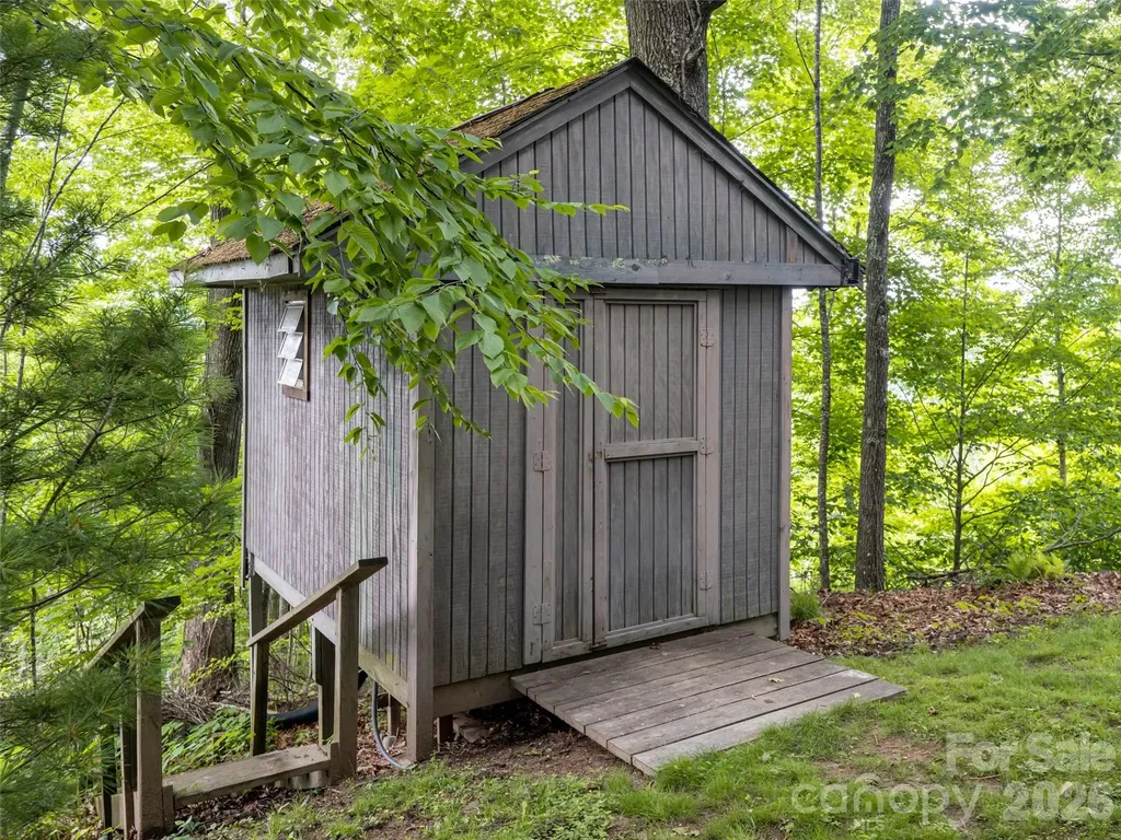 243 Pioneer Ridge Road Canton NC 28716