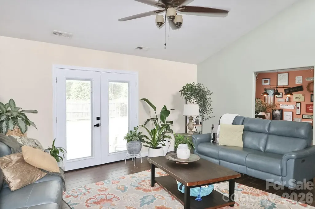 4220 Mae-len Drive Winston Salem NC 27107