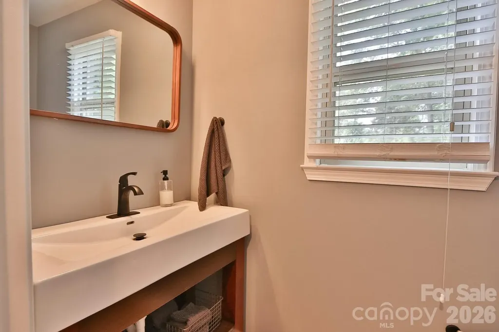 4220 Mae-len Drive Winston Salem NC 27107