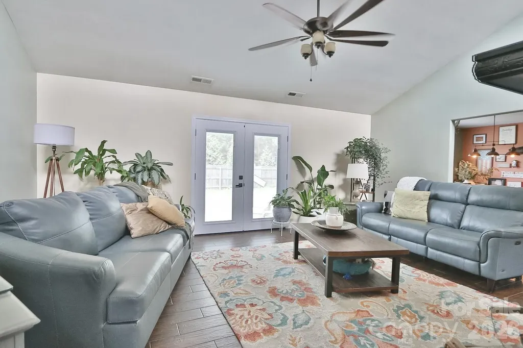 4220 Mae-len Drive Winston Salem NC 27107