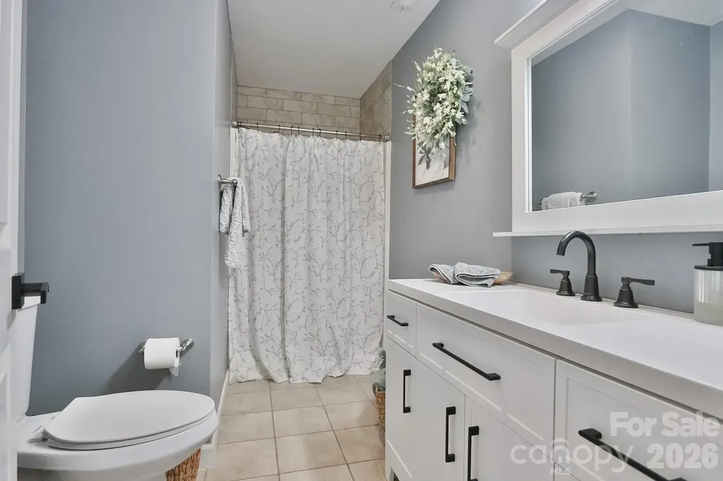 4220 Mae-len Drive Winston Salem NC 27107