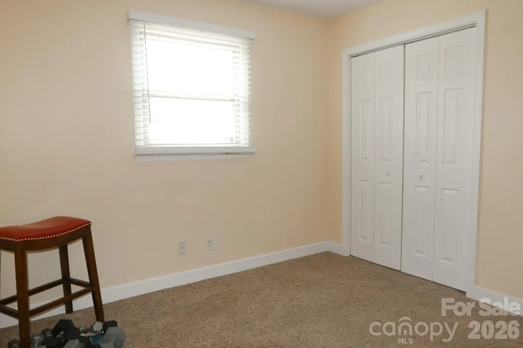 4220 Mae-len Drive Winston Salem NC 27107