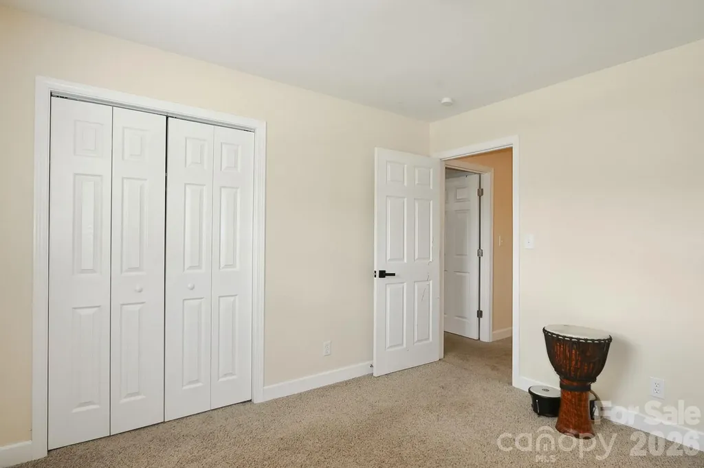 4220 Mae-len Drive Winston Salem NC 27107