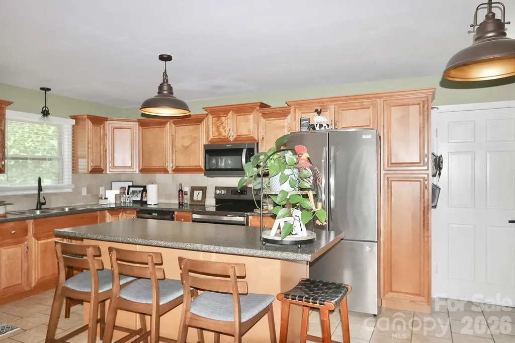 4220 Mae-len Drive Winston Salem NC 27107