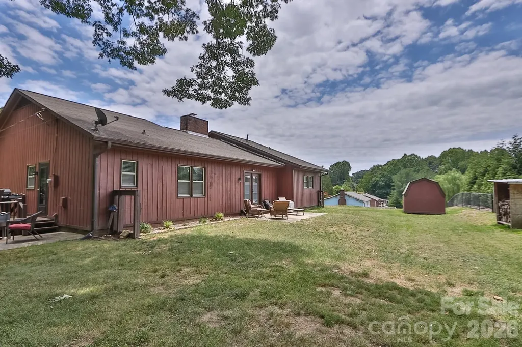 4220 Mae-len Drive Winston Salem NC 27107