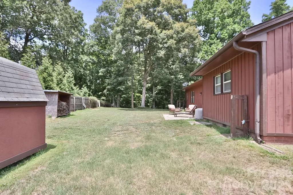 4220 Mae-len Drive Winston Salem NC 27107