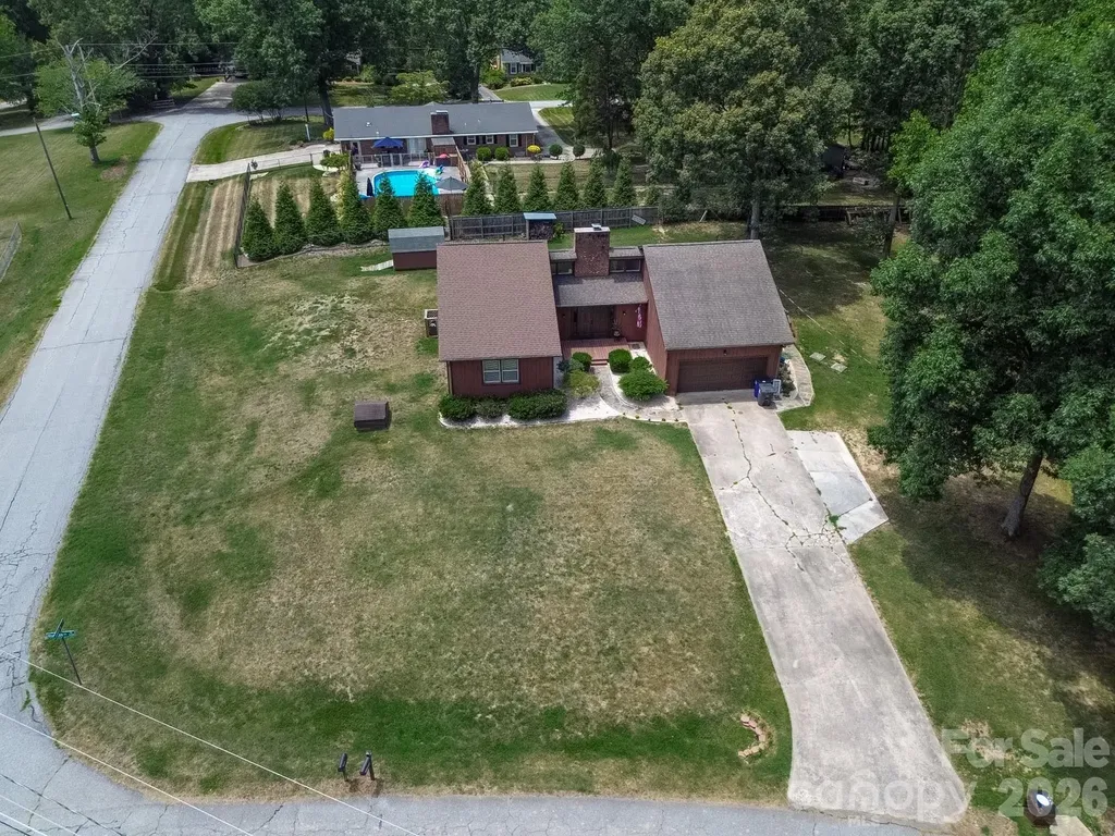 4220 Mae-len Drive Winston Salem NC 27107