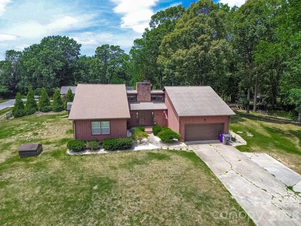 4220 Mae-len Drive Winston Salem NC 27107
