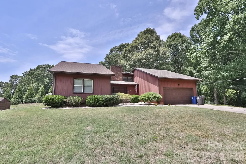 4220 Mae-len Drive Winston Salem NC 27107