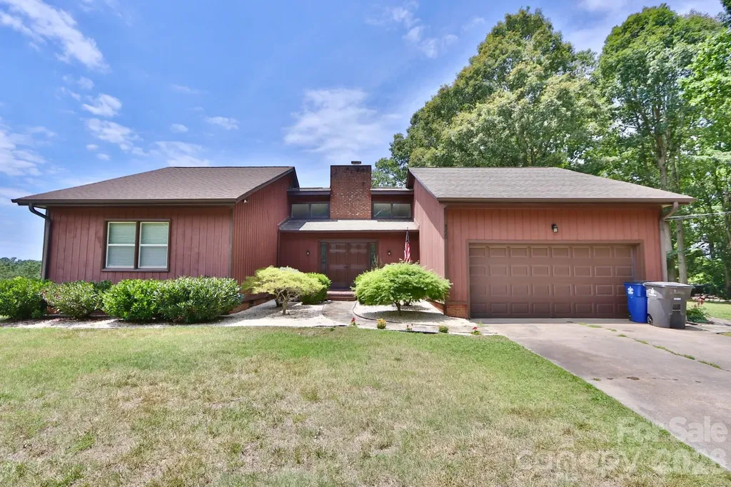 4220 Mae-len Drive Winston Salem NC 27107
