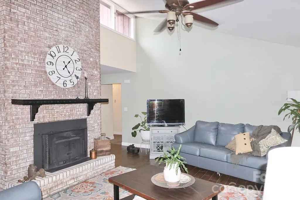 4220 Mae-len Drive Winston Salem NC 27107