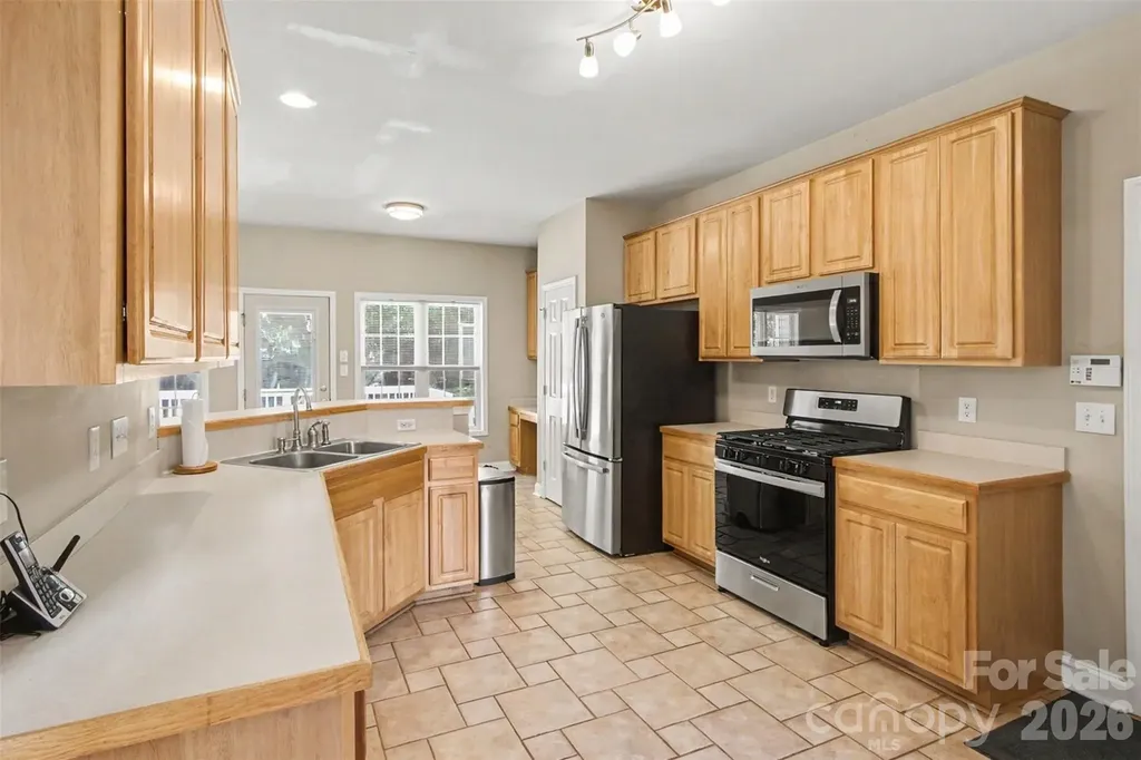 2762 Island Point Drive NW Concord NC 28027