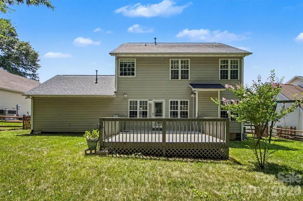2762 Island Point Drive NW Concord NC 28027