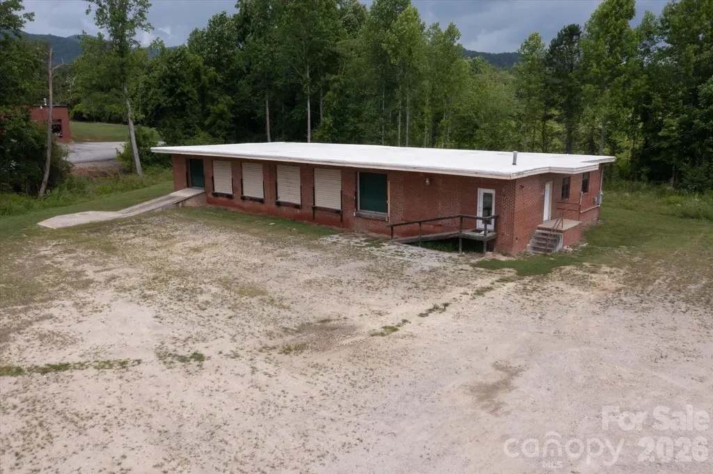 2324 Us 70 Highway Marion NC 28752