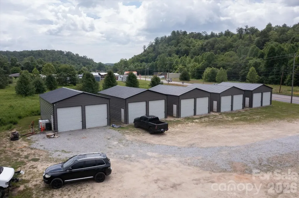 2324 Us 70 Highway Marion NC 28752