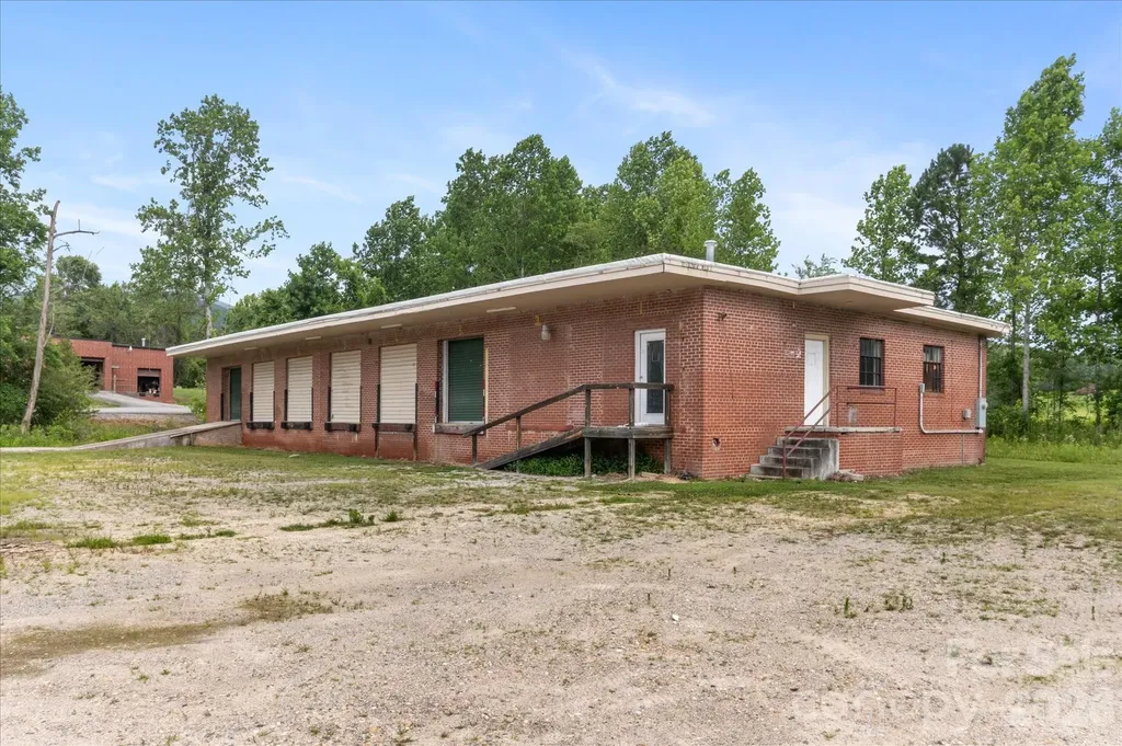 2324 Us 70 Highway Marion NC 28752