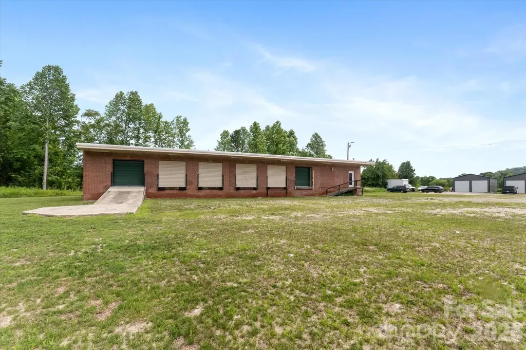 2324 Us 70 Highway Marion NC 28752