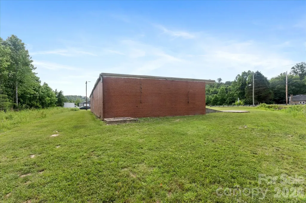 2324 Us 70 Highway Marion NC 28752