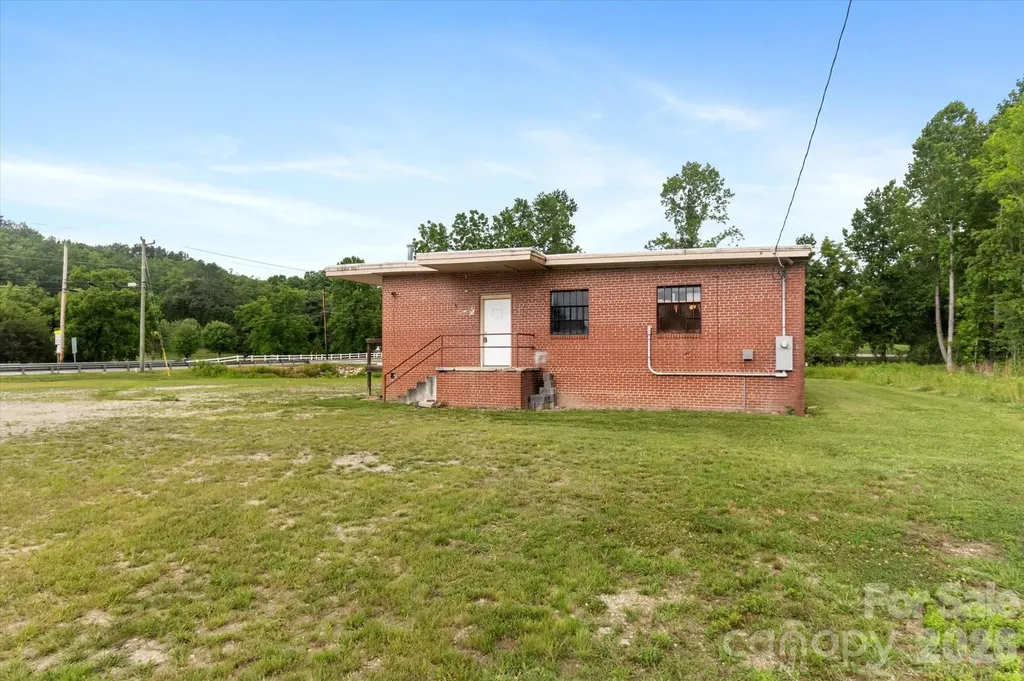 2324 Us 70 Highway Marion NC 28752