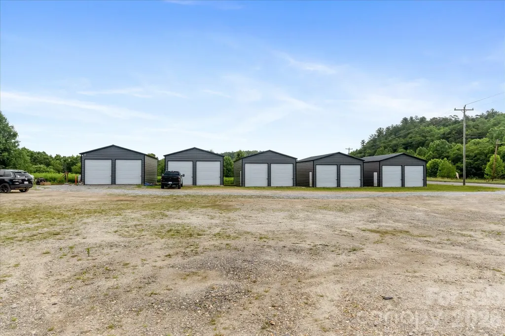 2324 Us 70 Highway Marion NC 28752