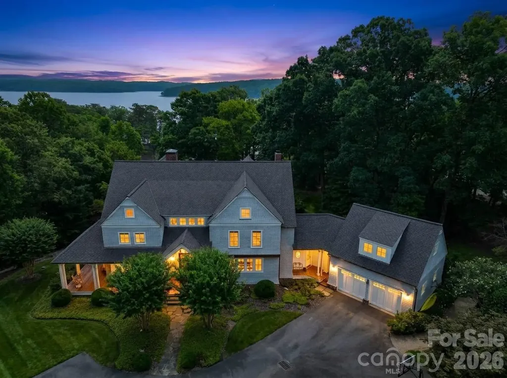 2375 Southpoint Lane New London NC 28127