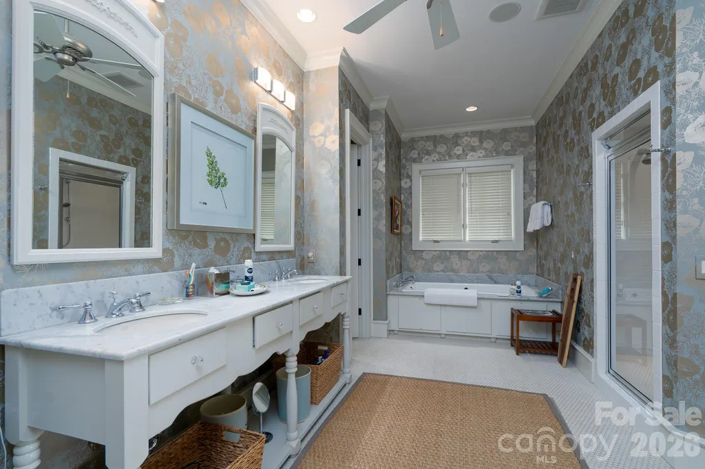 2375 Southpoint Lane New London NC 28127
