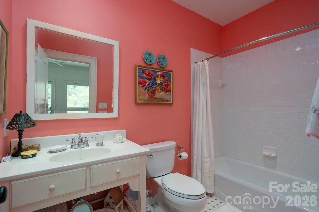 2375 Southpoint Lane New London NC 28127