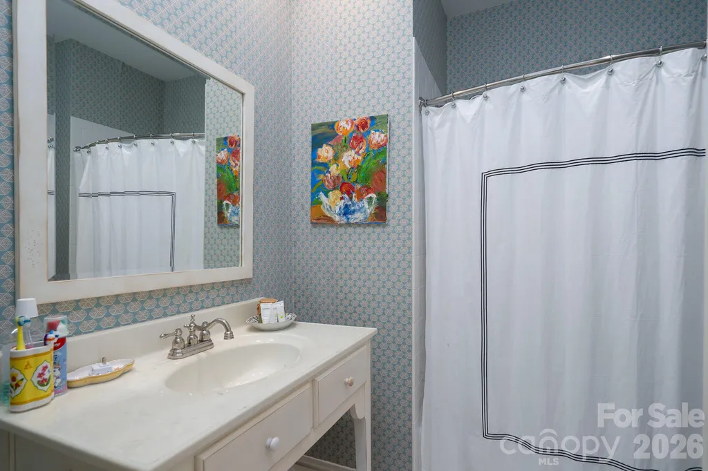 2375 Southpoint Lane New London NC 28127