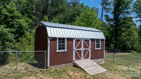 1262 Reid Court Lenoir NC 28645