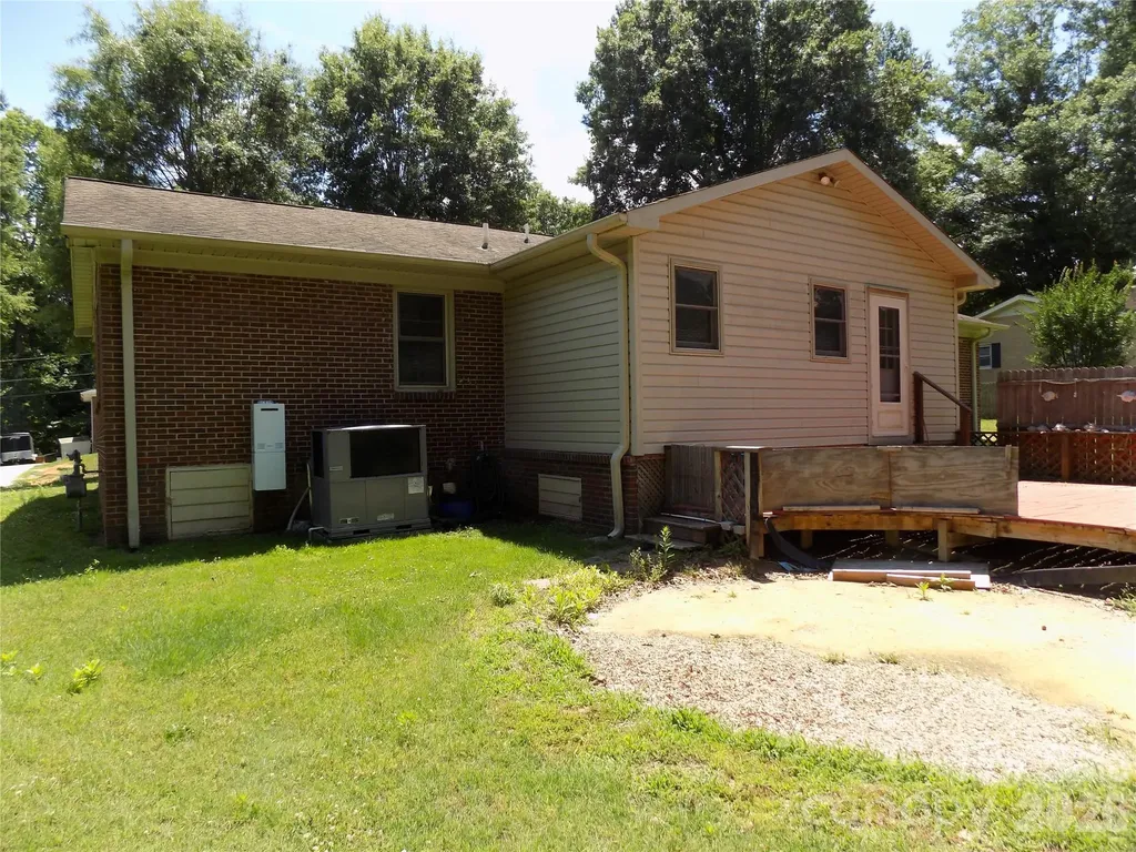 704 Craig Street Cherryville NC 28021