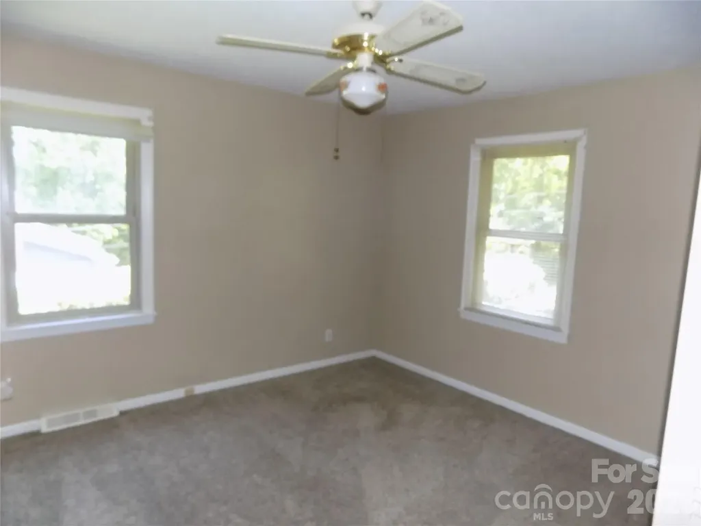 704 Craig Street Cherryville NC 28021