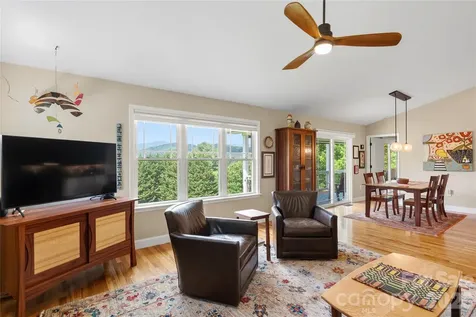 34 Justice Drive Leicester NC 28748