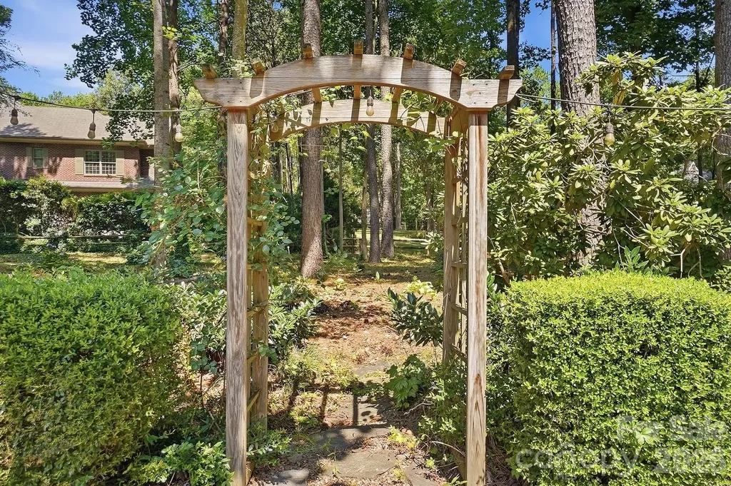 3529 Mountain Cove Drive Charlotte NC 28216